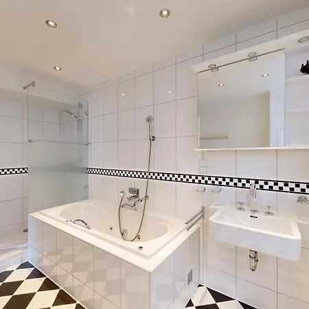 Apartamento In Direkter Strandlage Mit Eingeschraenktem Meerblick, Freia 09,